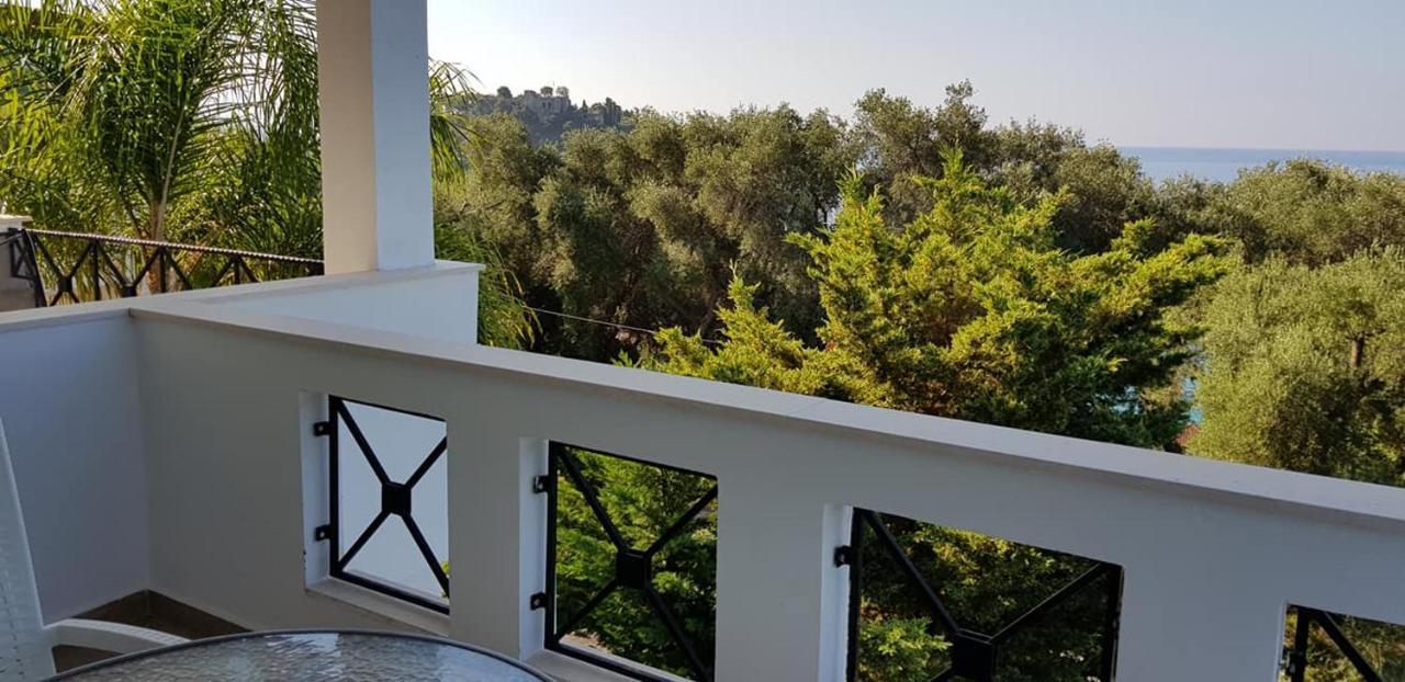 Diogenis Parga Studios المظهر الخارجي الصورة