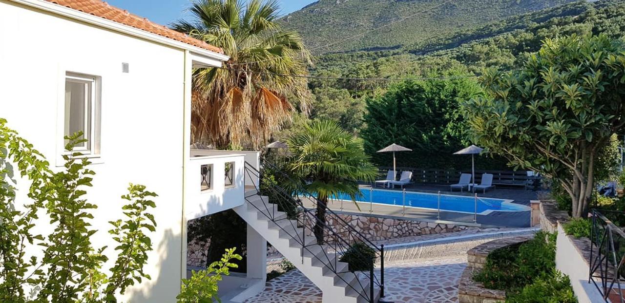 Diogenis Parga Studios المظهر الخارجي الصورة