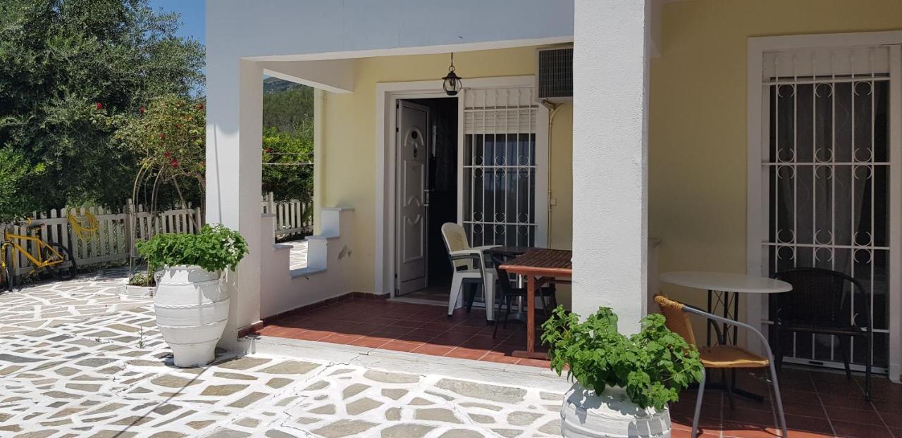 Diogenis Parga Studios المظهر الخارجي الصورة