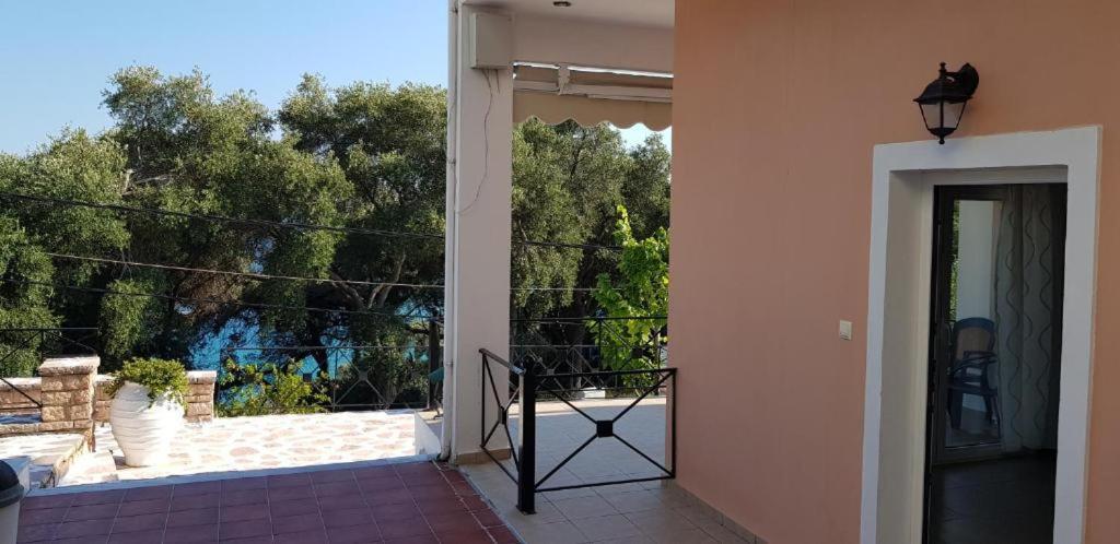 Diogenis Parga Studios المظهر الخارجي الصورة